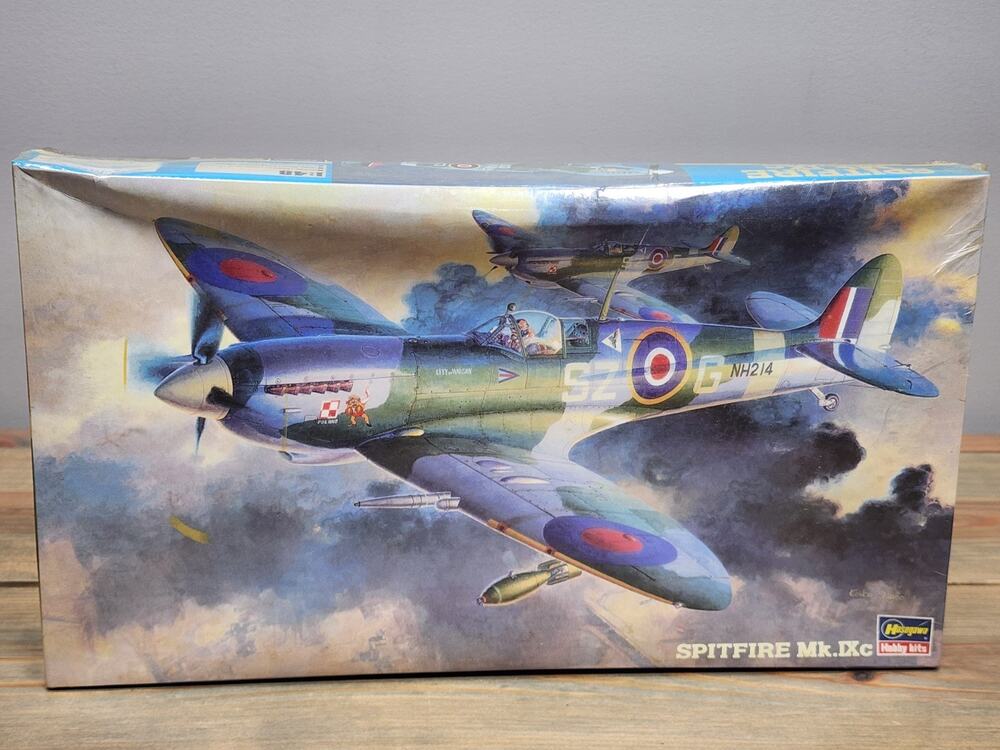 Hasegawa 09079 Supermarine Spitfire MK IXC 1/48 Scale Plastic Model Kit Sealed